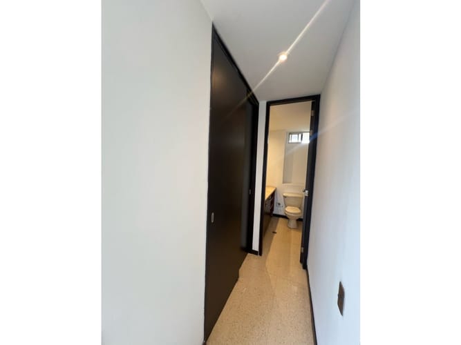 Apartamento de 2 alcobas en venta en San Lucas, Medellín, 180 m² · foto 4 de 24