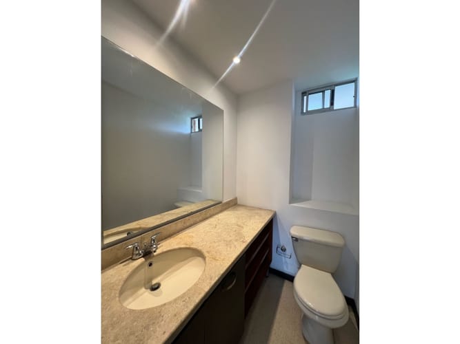 Apartamento de 2 alcobas en venta en San Lucas, Medellín, 180 m² · foto 5 de 24