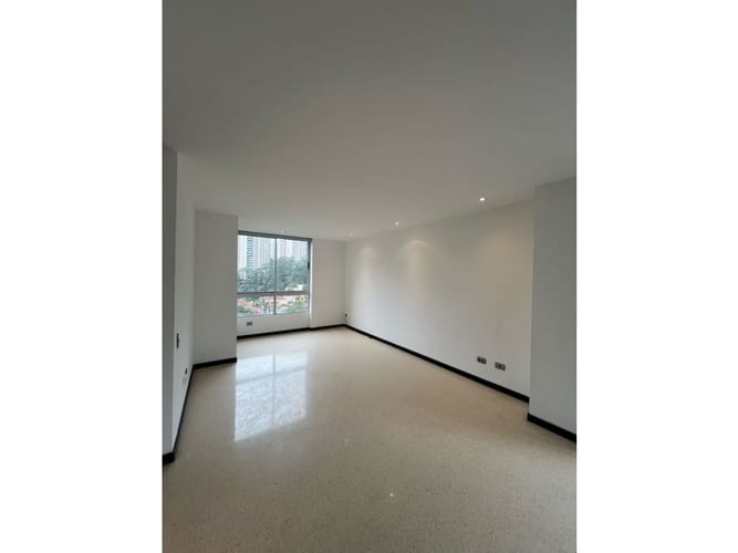 Apartamento de 2 alcobas en venta en San Lucas, Medellín, 180 m² · foto 11 de 24
