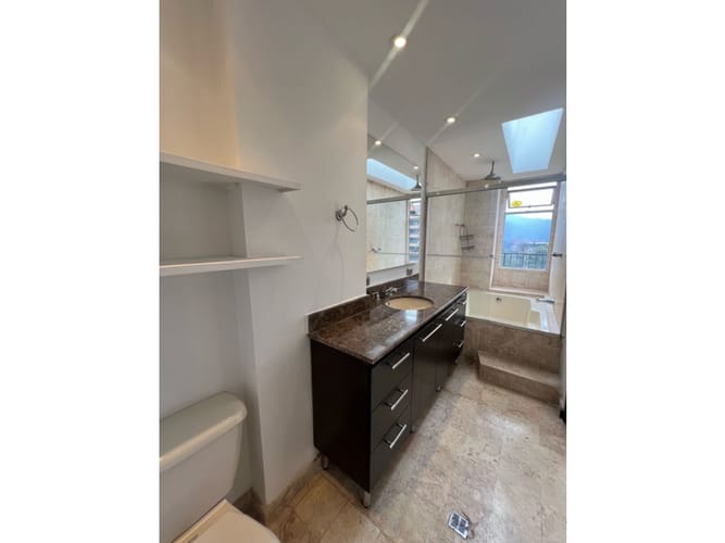 Apartamento de 2 alcobas en venta en San Lucas, Medellín, 180 m² · foto 21 de 24