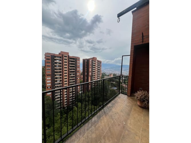 Apartamento de 2 alcobas en venta en San Lucas, Medellín, 180 m² · foto 24 de 24