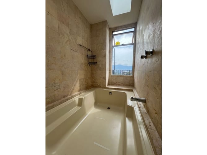 Apartamento de 2 alcobas en arriendo en San Lucas, Medellín, 180 m² · foto 22 de 24