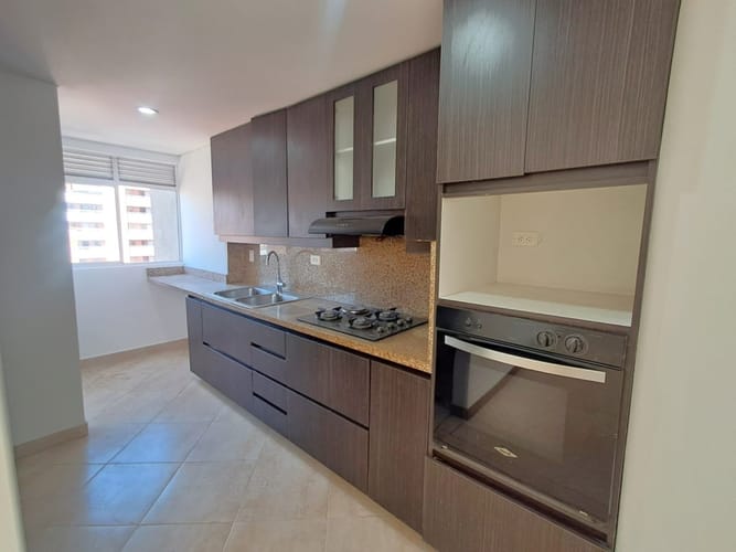 Apartamento de 3 alcobas en arriendo en Las Acacias, Medellín, 140 m² · foto 6 de 23