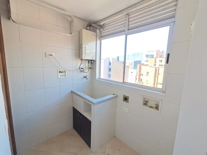 Apartamento de 3 alcobas en arriendo en Las Acacias, Medellín, 140 m² · foto 9 de 23