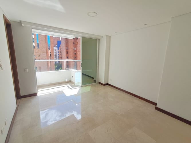 Apartamento de 3 alcobas en arriendo en Las Acacias, Medellín, 140 m² · foto 11 de 23