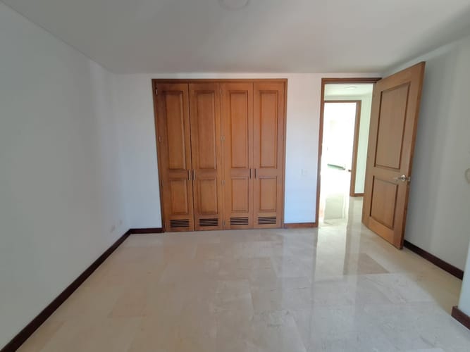 Apartamento de 3 alcobas en arriendo en Las Acacias, Medellín, 140 m² · foto 16 de 23