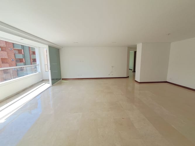 Apartamento de 3 alcobas en arriendo en Las Acacias, Medellín, 140 m² · foto 19 de 23