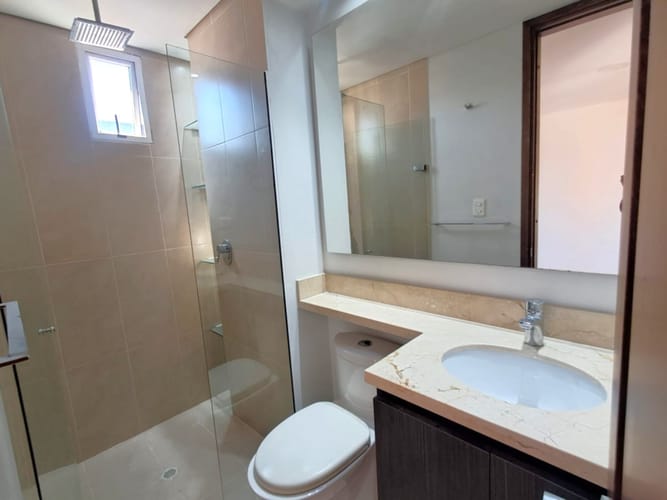 Apartamento de 3 alcobas en arriendo en Las Acacias, Medellín, 140 m² · foto 20 de 23