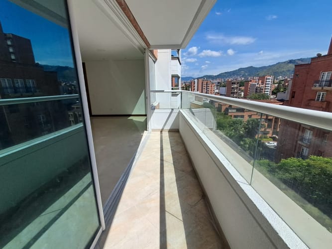 Apartamento de 3 alcobas en arriendo en Las Acacias, Medellín, 140 m² · foto 21 de 23