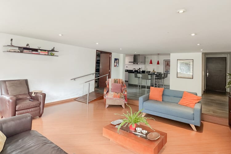 Apartamento de 3 alcobas en venta en Chicó Alto, Bogotá, 133 m² · foto 2 de 15