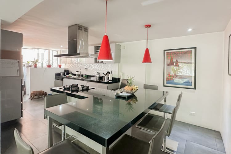 Apartamento de 3 alcobas en venta en Chicó Alto, Bogotá, 133 m² · foto 4 de 15