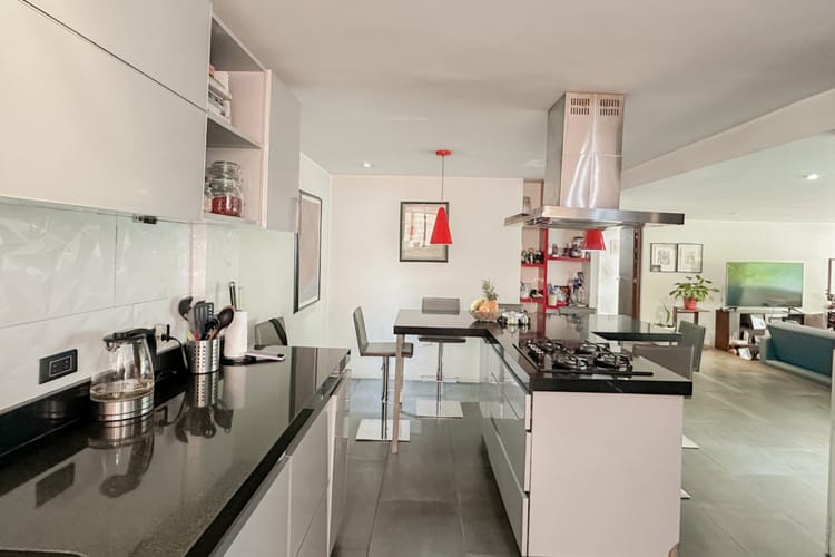 Apartamento de 3 alcobas en venta en Chicó Alto, Bogotá, 133 m² · foto 5 de 15