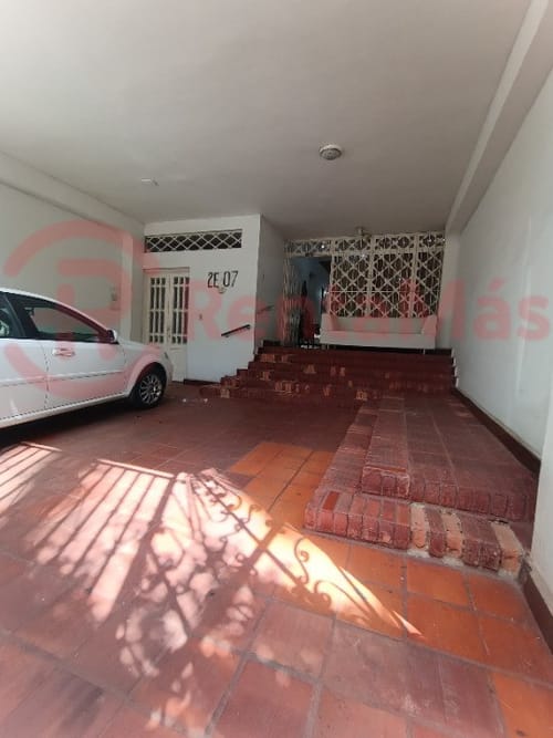 Casa de 7 alcobas en arriendo en San Luis, Cúcuta, 372 m² · foto 3 de 24