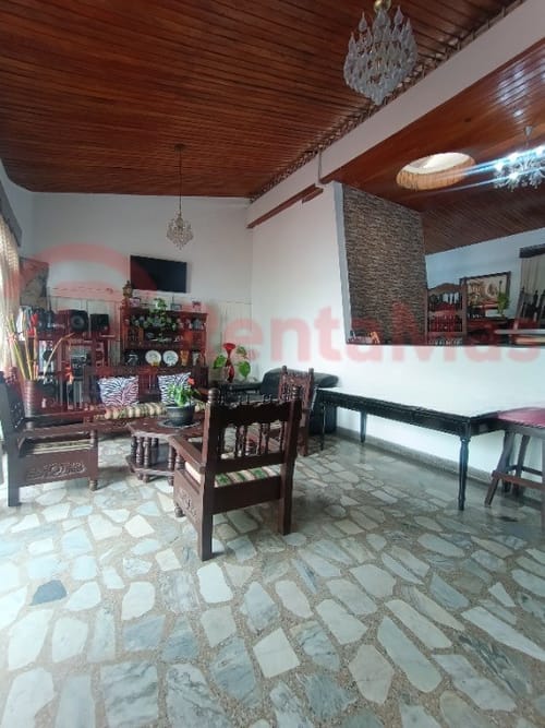 Casa de 7 alcobas en arriendo en San Luis, Cúcuta, 372 m² · foto 15 de 24