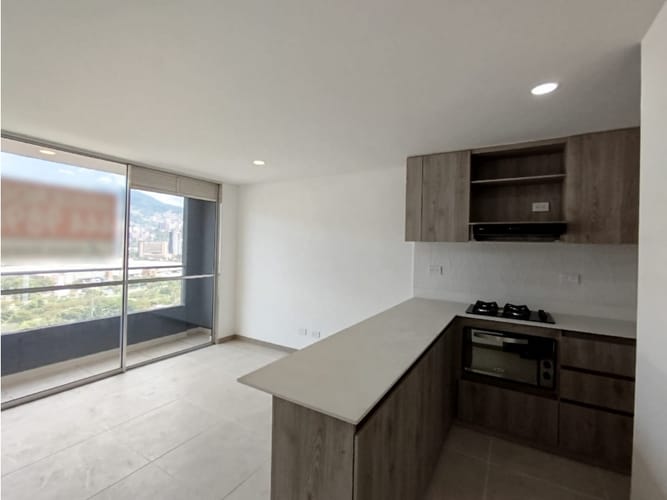 Apartamento de 3 alcobas en arriendo en La Candelaria, La Estrella, 65 m² · foto 2 de 11
