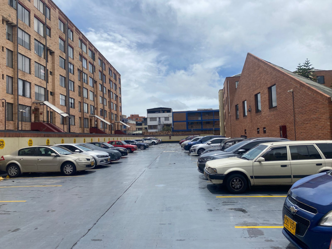 Apartamento de 3 alcobas en venta en Campanella, Bogotá, 70 m² · foto 2 de 24