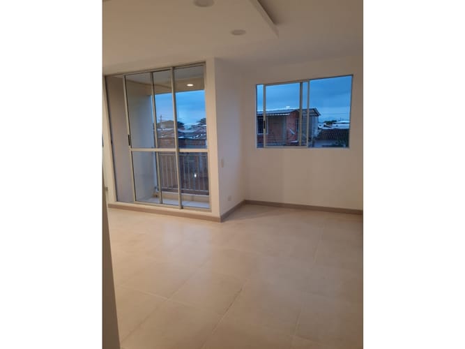 Apartamento de 2 alcobas en venta en Ciudad Pangola, Jamundí, 60 m² · foto 2 de 11