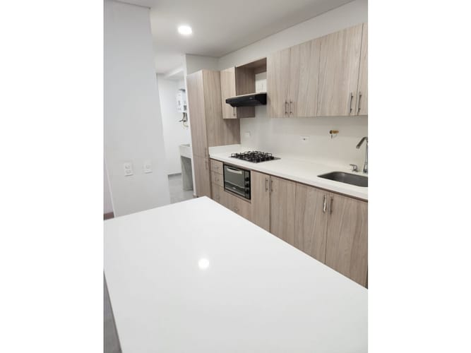 Apartamento de 3 alcobas en venta en Mesa, Envigado, 81 m² · foto 2 de 8