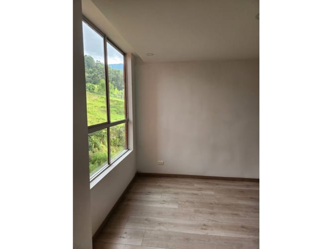 Apartamento de 3 alcobas en venta en Mesa, Envigado, 81 m² · foto 3 de 8