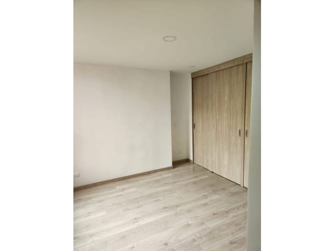 Apartamento de 3 alcobas en venta en Mesa, Envigado, 81 m² · foto 4 de 8