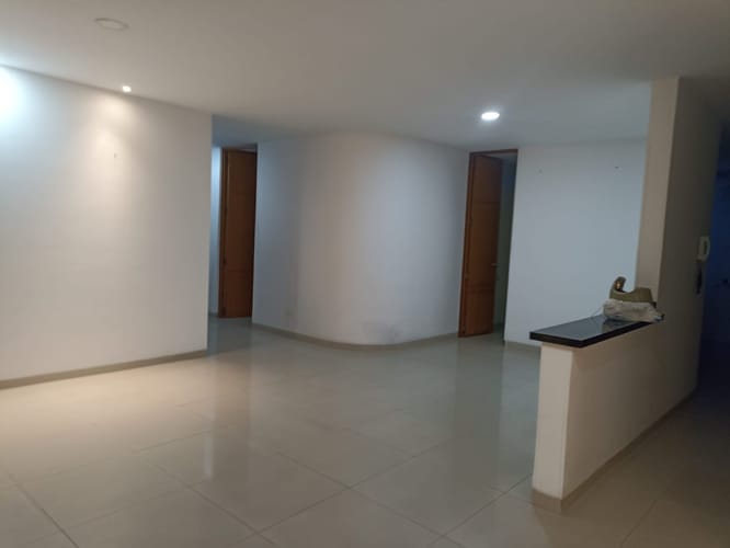 Apartamento de 4 alcobas en arriendo en La Floresta, Los Patios, 128 m² · foto 2 de 12