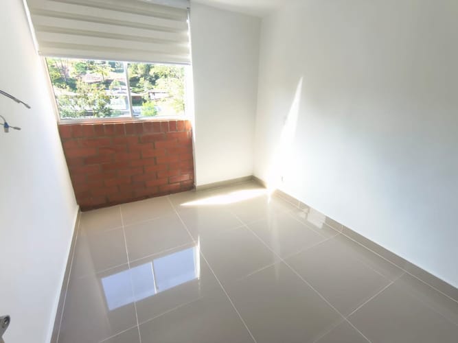 Apartamento de 2 alcobas en arriendo en Pe�As Blancas, La Estrella, 50 m² · foto 5 de 12