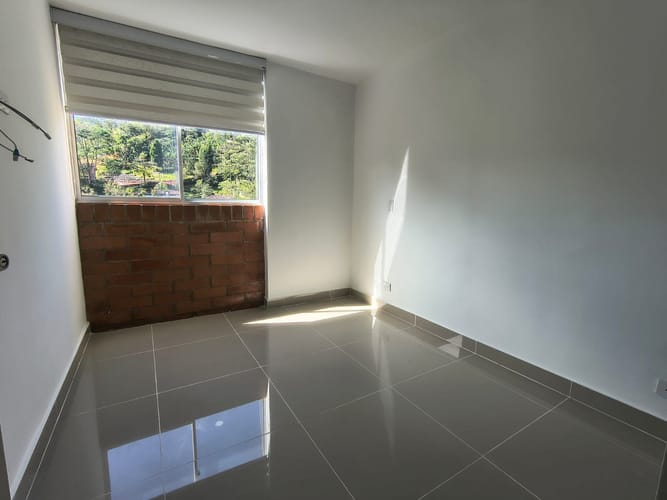 Apartamento de 2 alcobas en arriendo en Pe�As Blancas, La Estrella, 50 m² · foto 6 de 12