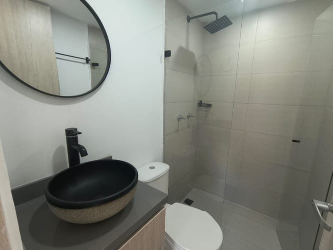 Apartamento de 2 alcobas en arriendo en Pe�As Blancas, La Estrella, 50 m² · foto 11 de 12