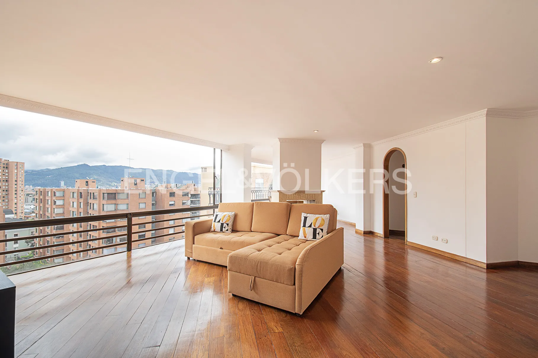 Apartamento en venta en Cerros De Niza, Bogotá · foto 2 de 20