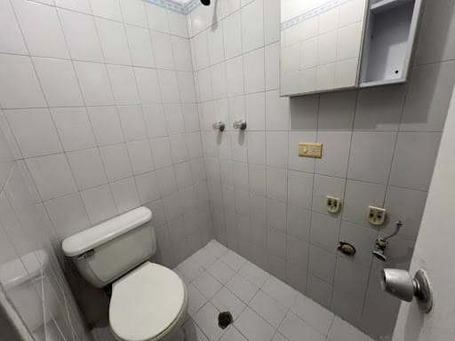 Casa de 4 alcobas en arriendo en El Velodromo, Medellín, 190 m² · foto 9 de 24