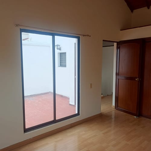 Casa de 5 alcobas en arriendo en Delicias Norte, Chía, 108 m² · foto 2 de 22
