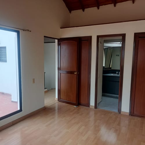 Casa de 5 alcobas en arriendo en Delicias Norte, Chía, 108 m² · foto 10 de 22