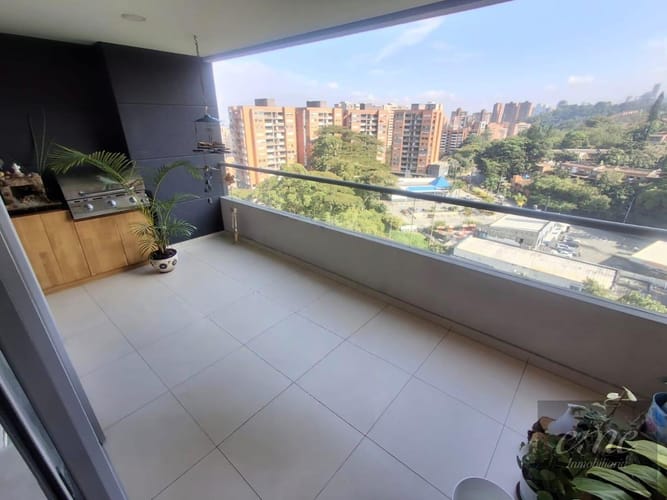 Apartamento de 4 alcobas en arriendo en Loma El Atravesado, Envigado, 158 m² · foto 5 de 18
