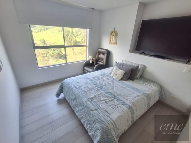 Apartamento de 4 alcobas en arriendo en Loma El Atravesado, Envigado, 158 m² · foto 14 de 18