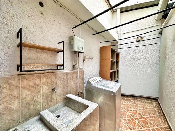 Apartamento de 4 alcobas en venta en Conquistadores, Medellín, 158 m² · foto 23 de 24