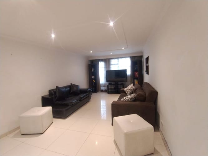 Casa de 5 alcobas en venta en Santa Monica, Bogotá, 163 m² · foto 7 de 19