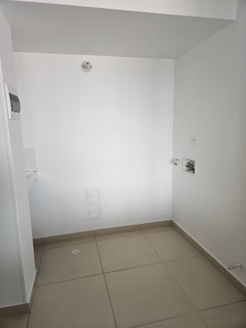 Apartamento de 3 alcobas en arriendo en El Vergel Oriental, Bogotá, 77 m² · foto 3 de 13