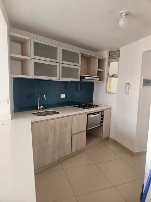 Apartamento de 3 alcobas en arriendo en El Vergel Oriental, Bogotá, 77 m² · foto 4 de 13