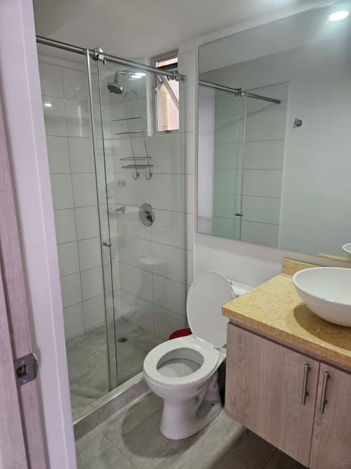 Apartamento de 3 alcobas en arriendo en El Vergel Oriental, Bogotá, 77 m² · foto 6 de 13