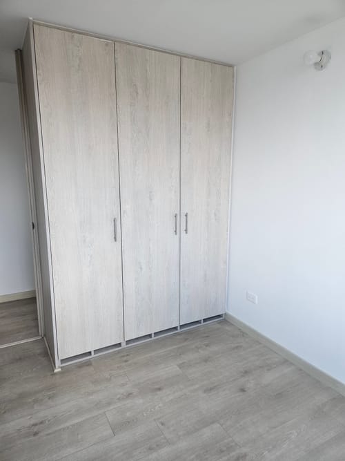 Apartamento de 3 alcobas en arriendo en El Vergel Oriental, Bogotá, 77 m² · foto 7 de 13