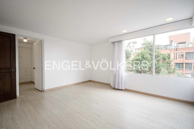 Apartamento en venta en Los Rosales, Bogotá · foto 10 de 12