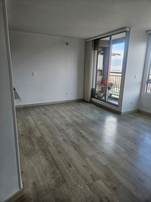 Apartamento de 3 alcobas en arriendo en El Vergel Oriental, Bogotá, 77 m² · foto 11 de 13