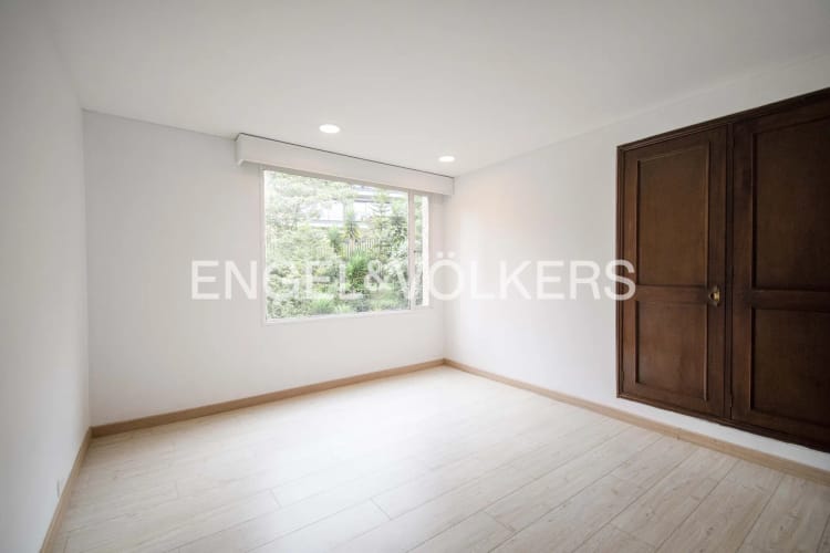 Apartamento en venta en Los Rosales, Bogotá · foto 7 de 12