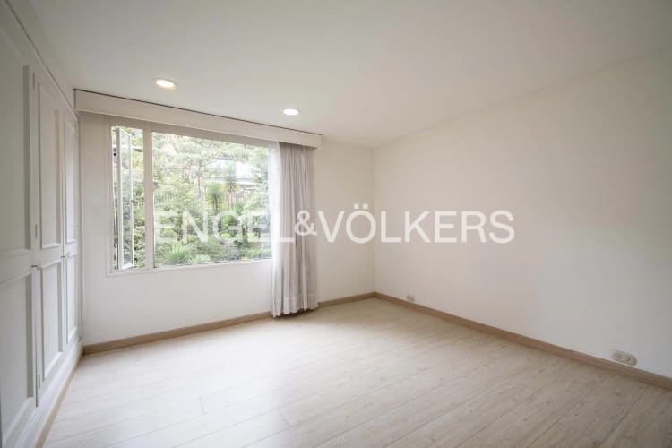 Apartamento en venta en Los Rosales, Bogotá · foto 6 de 12