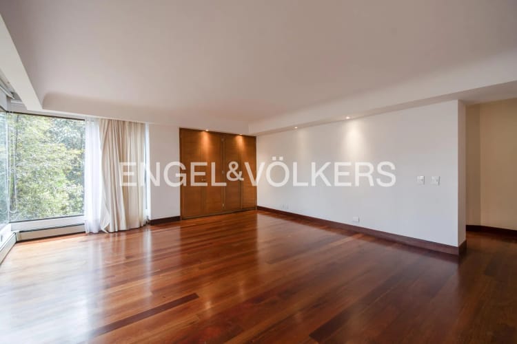 Apartamento de 5 alcobas en venta en Los Rosales, Bogotá, 450 m² · foto 18 de 22