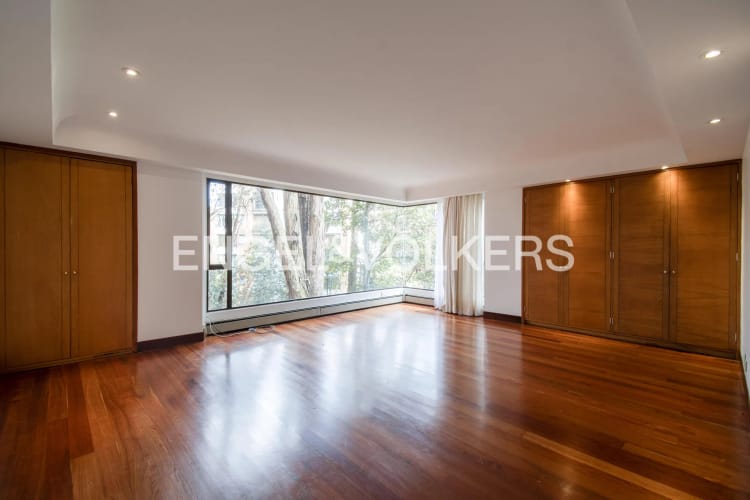 Apartamento de 5 alcobas en venta en Los Rosales, Bogotá, 450 m² · foto 17 de 22