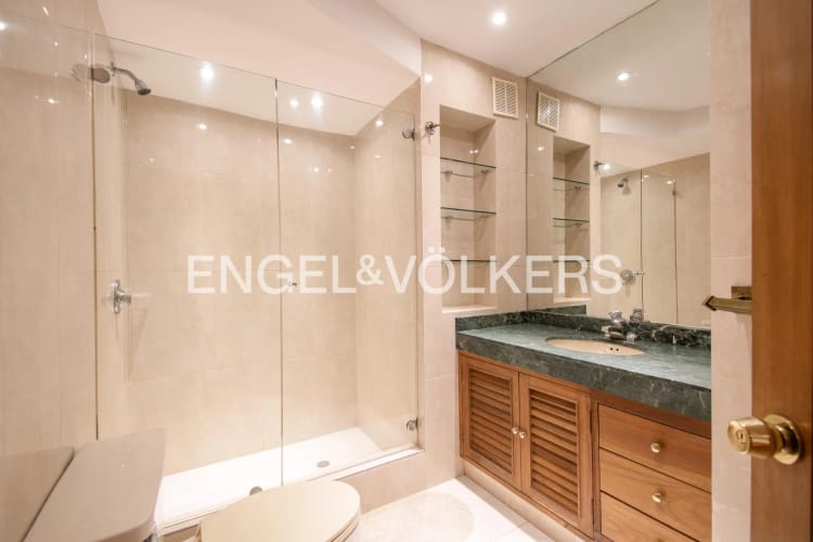 Apartamento de 5 alcobas en venta en Los Rosales, Bogotá, 450 m² · foto 16 de 22