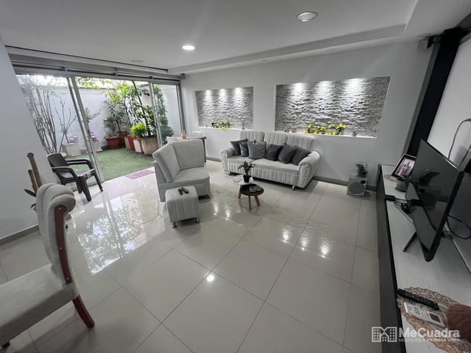 Apartamento de 2 alcobas en venta en Sotomayor, Bucaramanga, 112 m² · foto 2 de 24