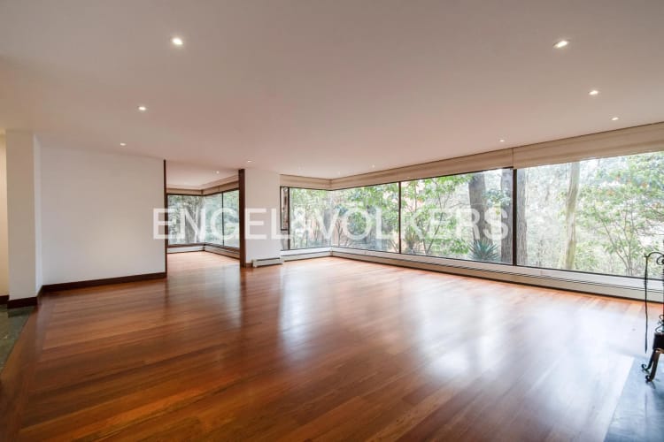 Apartamento de 5 alcobas en venta en Los Rosales, Bogotá, 450 m² · foto 2 de 22