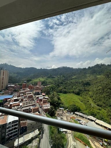 Apartamento de 3 alcobas en venta en San Remo, Sabaneta, 65 m² · foto 2 de 17